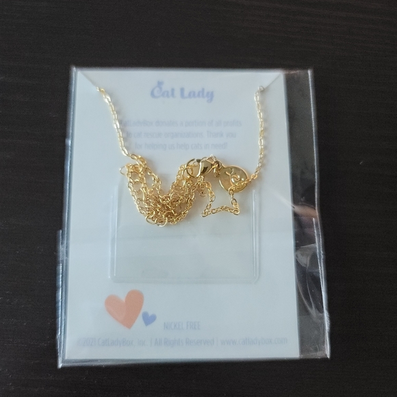 Sweetheart Cat Necklace - 22k Gold - Picture 6 of 7